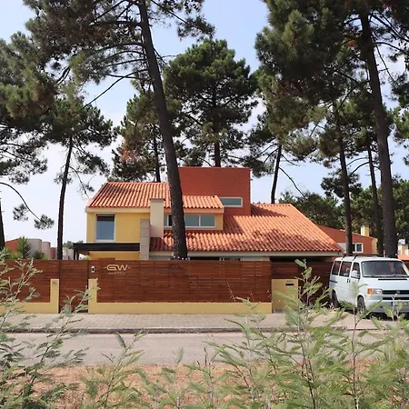 Hostel Golden Waves Surf And Yoga Furadouro *