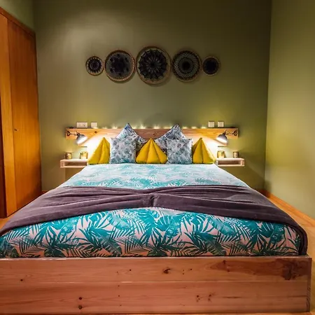 Golden Waves Surf And Yoga Furadouro