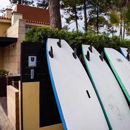 Golden Waves Surf And Yoga Furadouro *