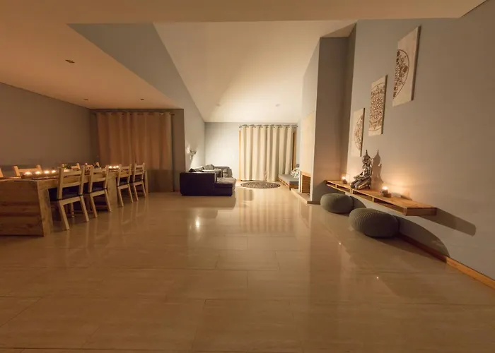 Golden Waves Surf And Yoga Furadouro אכסניה *