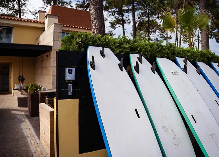 Golden Waves Surf And Yoga Furadouro *