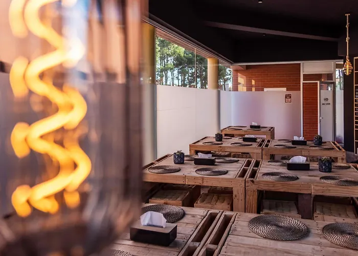 Golden Waves Surf And Yoga Furadouro אכסניה