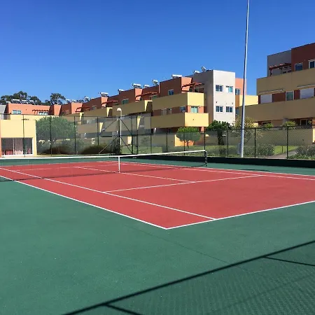 Golden Waves Surf And Yoga Furadouro Hostel