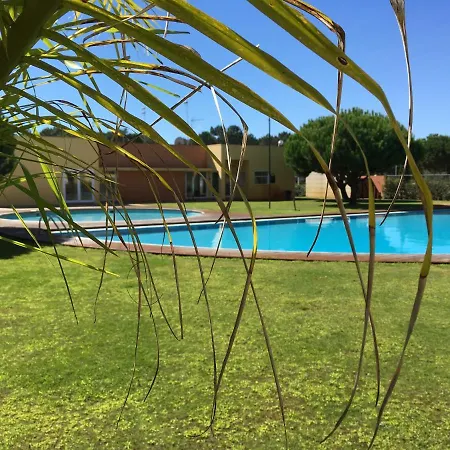 Golden Waves Surf And Yoga Furadouro Hostel Ovar