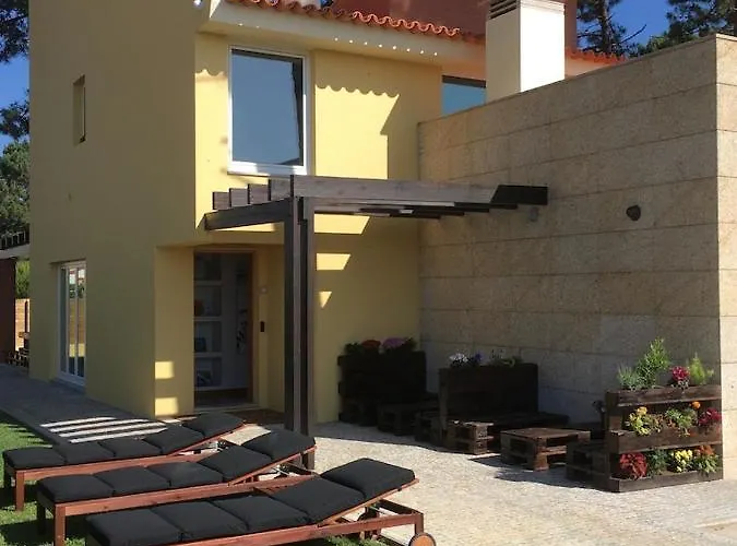 Golden Waves Surf And Yoga Furadouro Hostel *